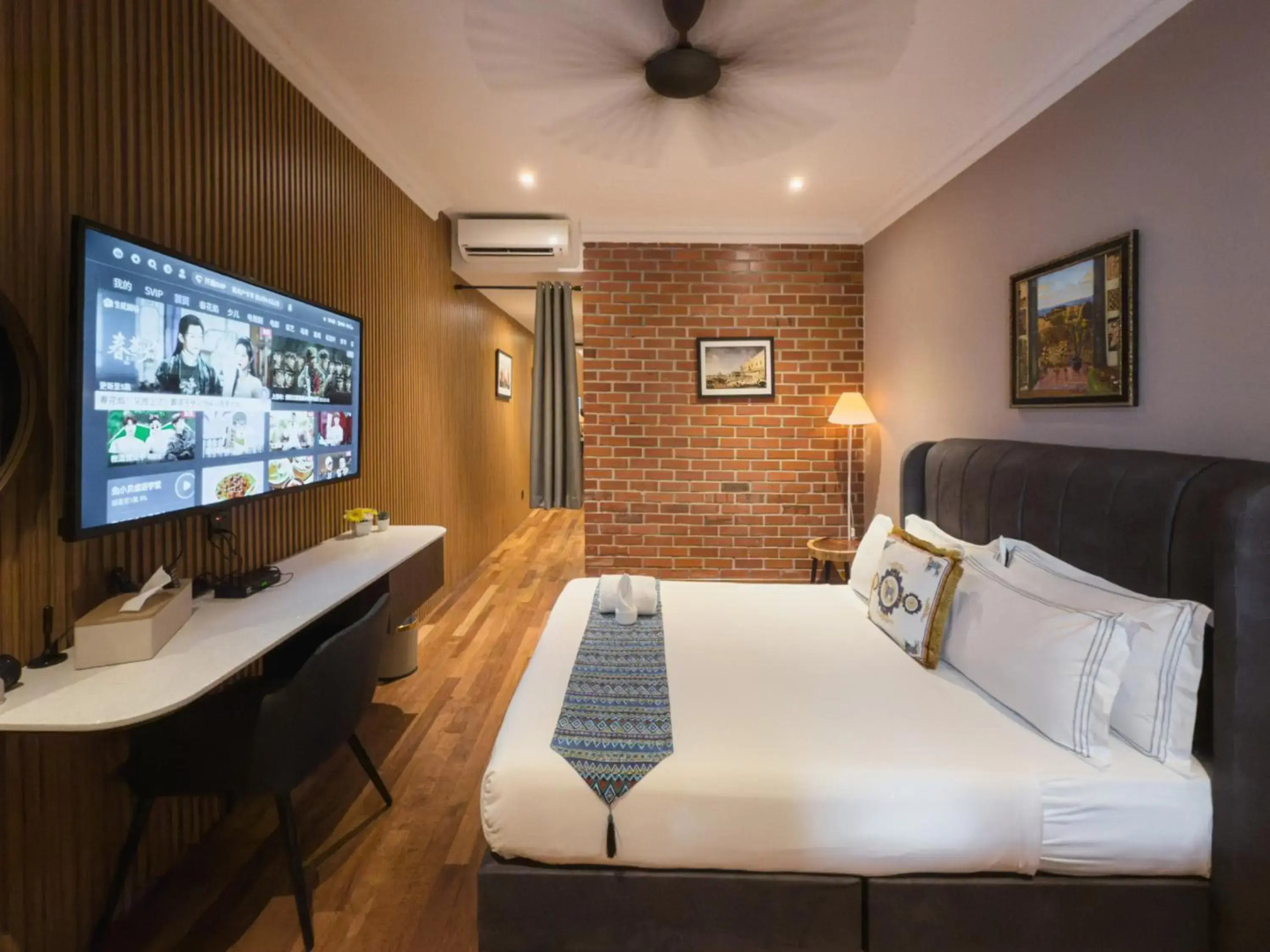 Reunion Heritage House