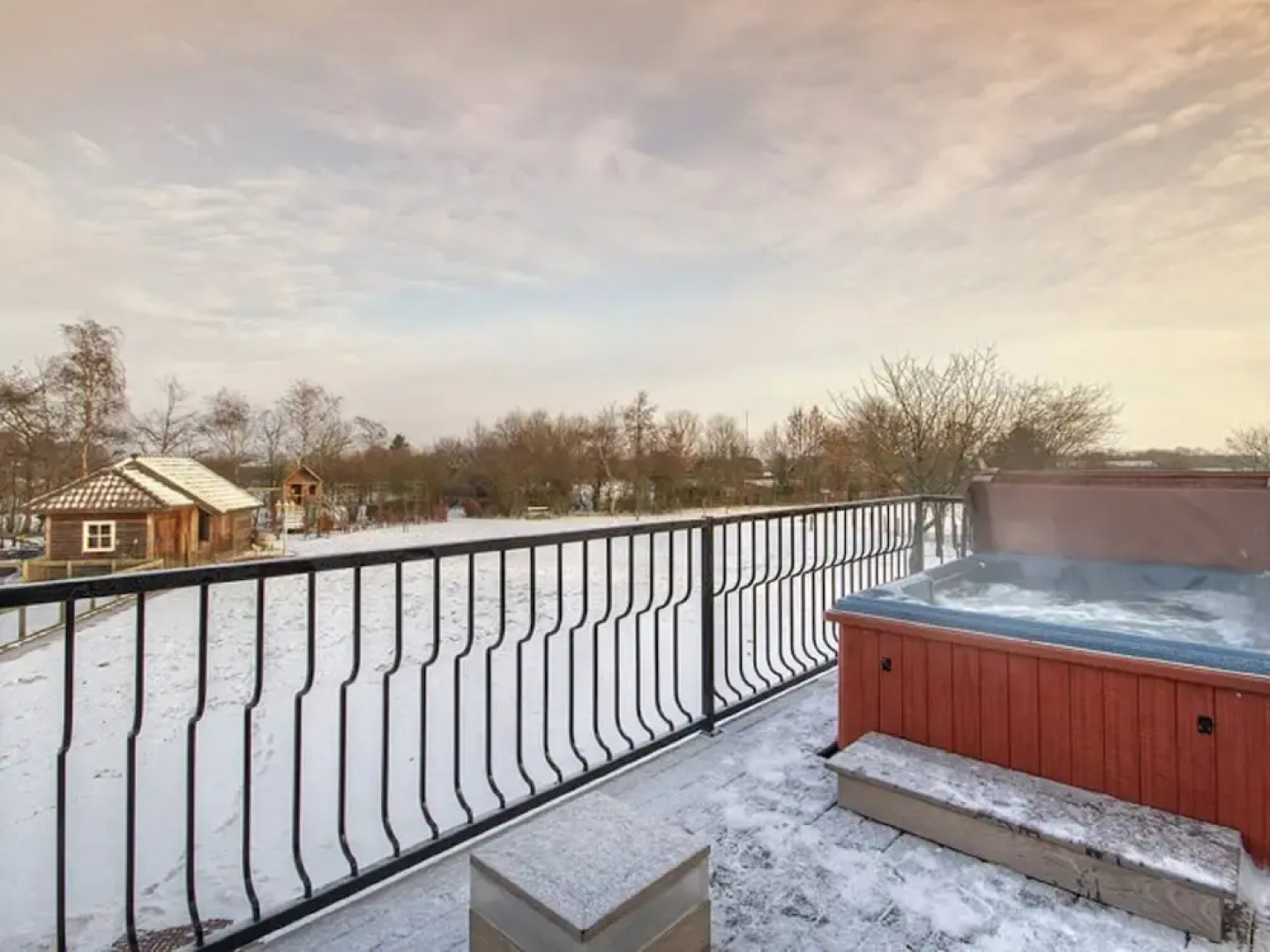Lush Holiday Home in Oeffelt with 2 Saunas & Hot Tubs
