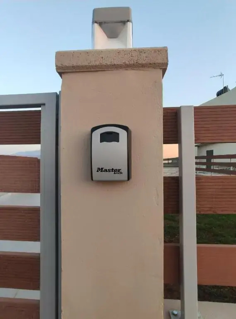 Wish sea and mountain view