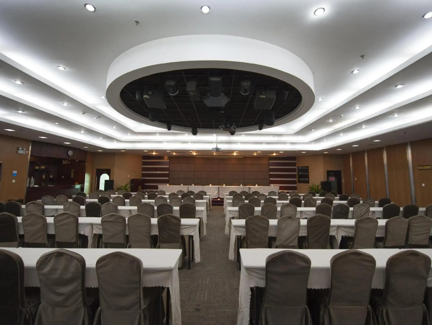 Luoyang Aviation Hotel