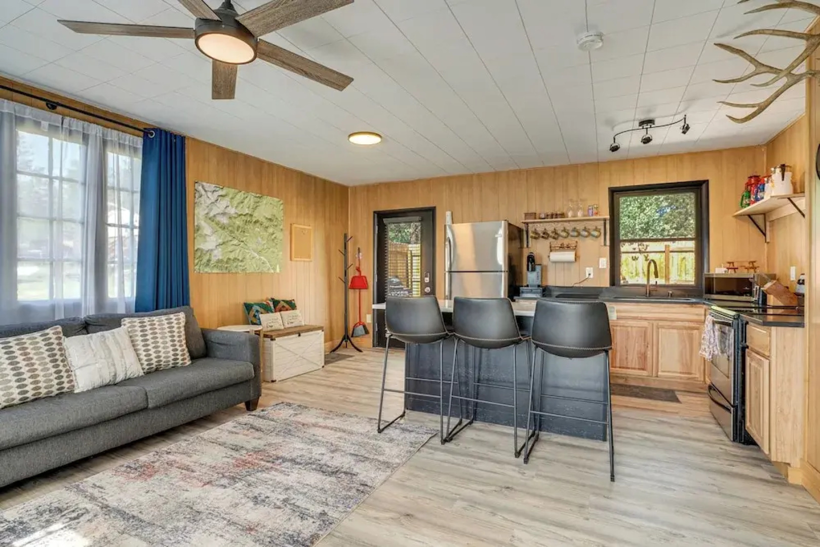 Patio & Hot Tub: Cozy Cabin Retreat in Bailey!