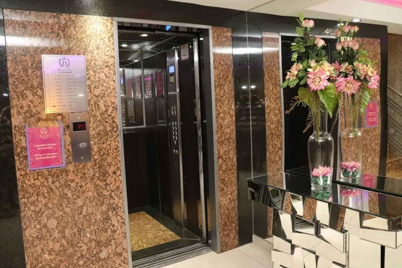 Hotel Luxsur