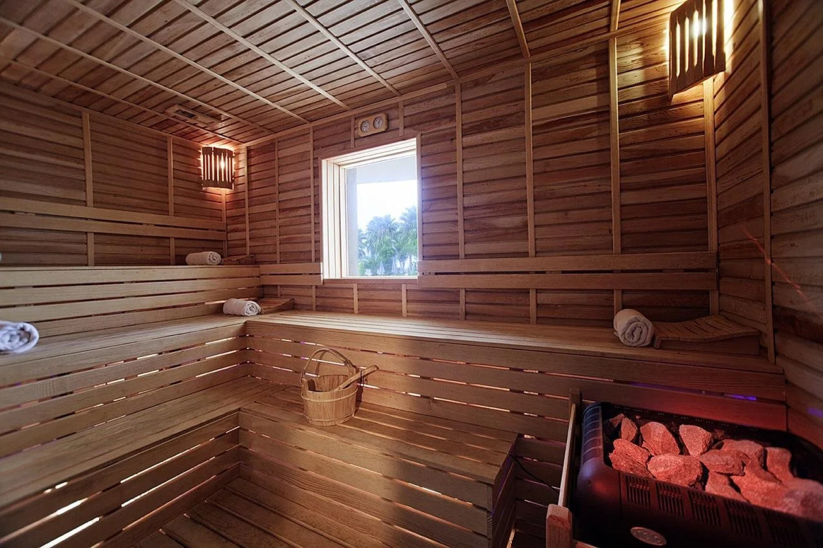 Отель Venessa Beach 