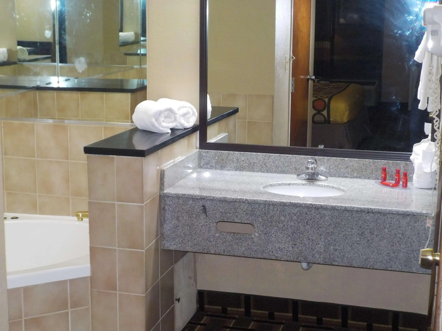 SureStay Hotel by Best Western Lenoir City