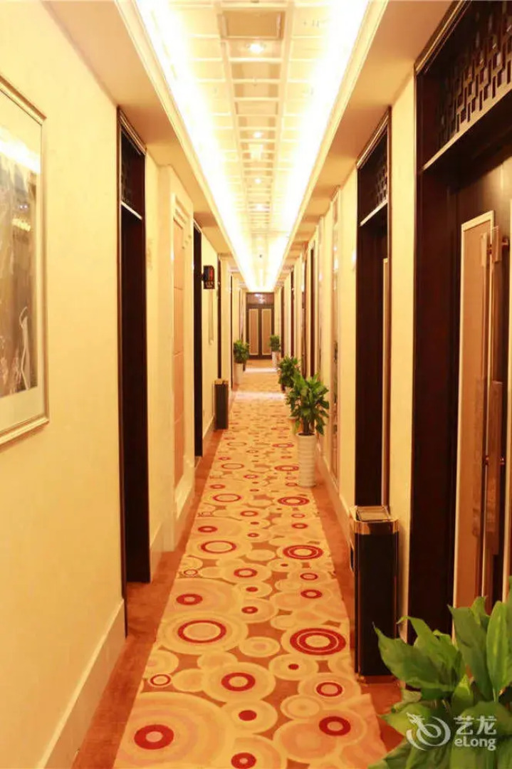 Red Flag Canal Hotel Zhengzhou