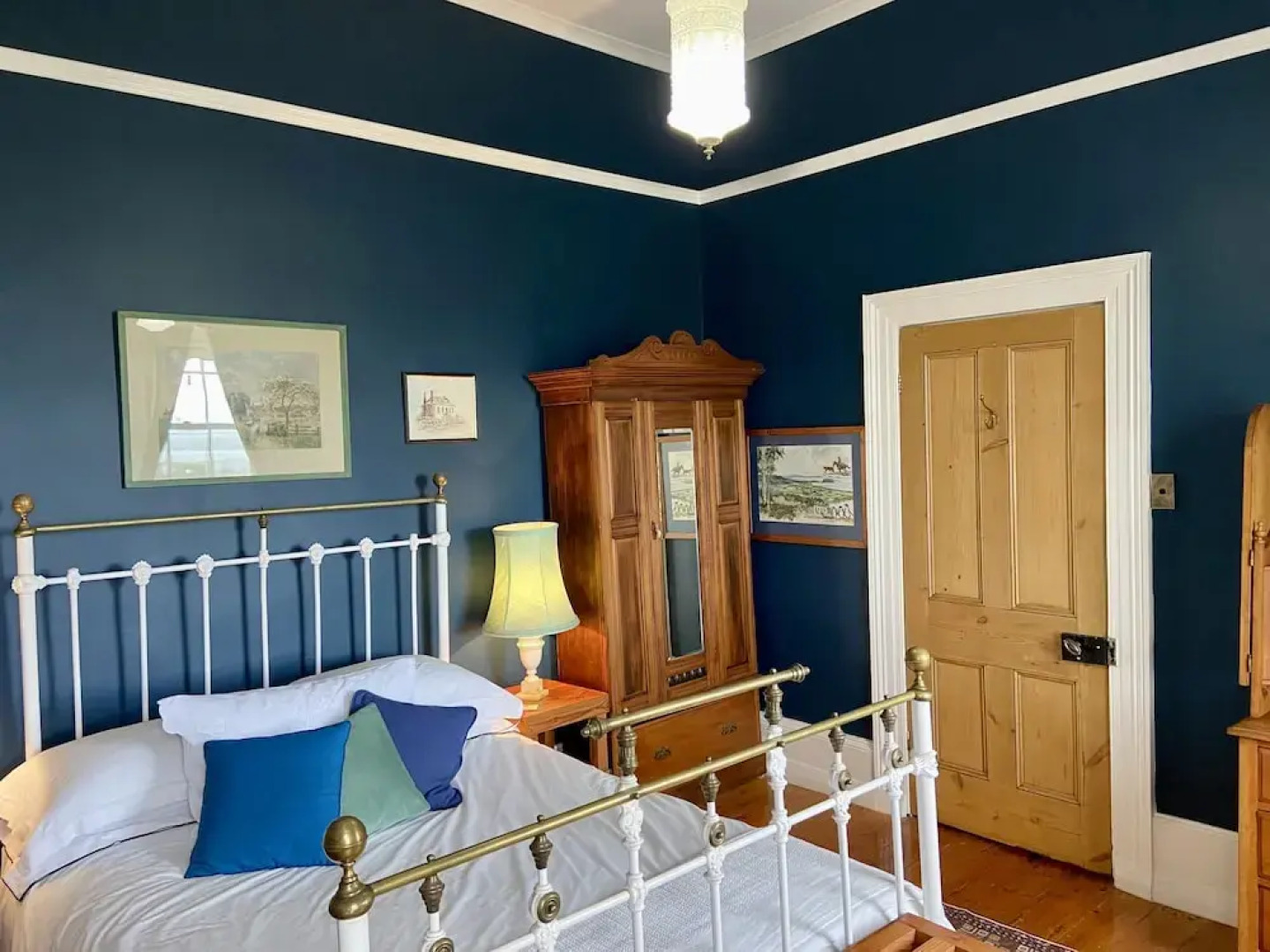 Poet's Cottage Stanley