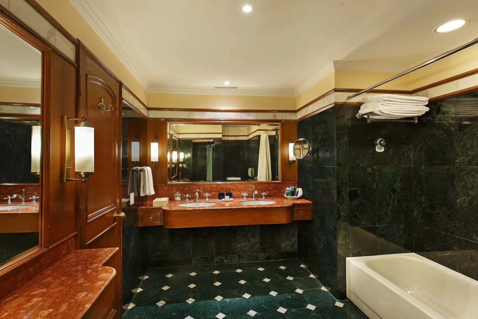 The Oberoi Cecil, Shimla