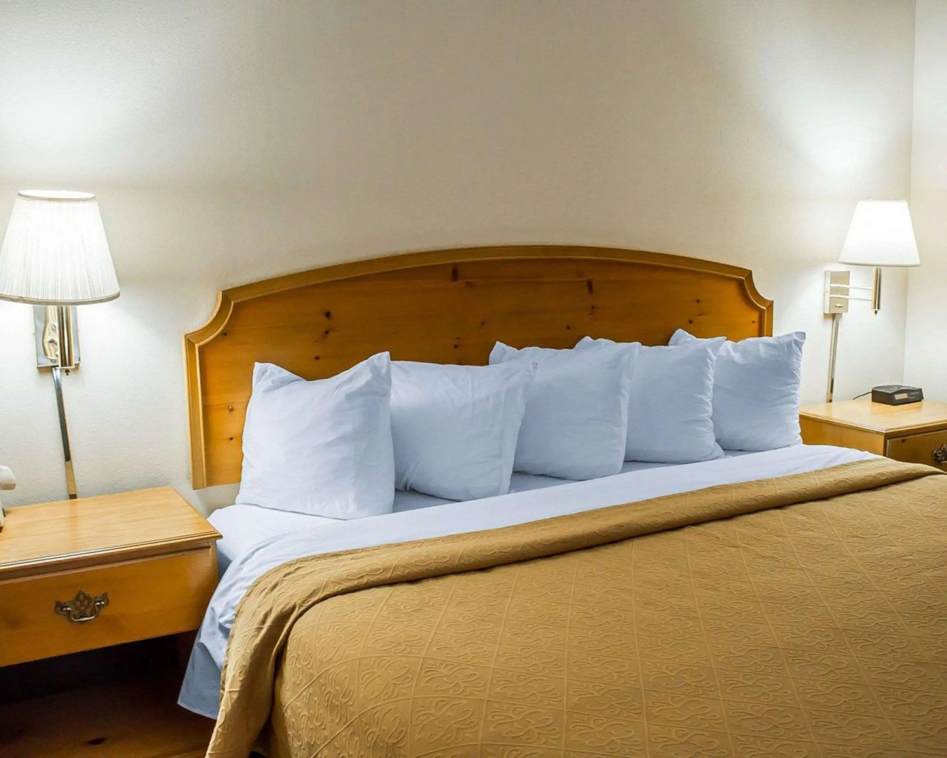 Quality Inn & Suites Bellville - Mansfield