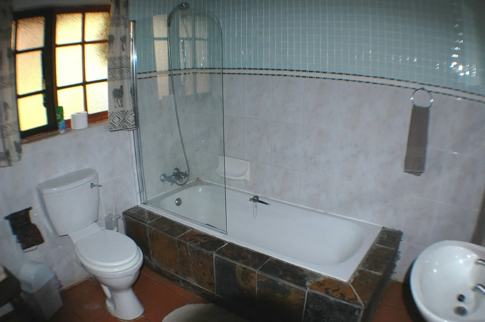 Trees Too Guest Lodge