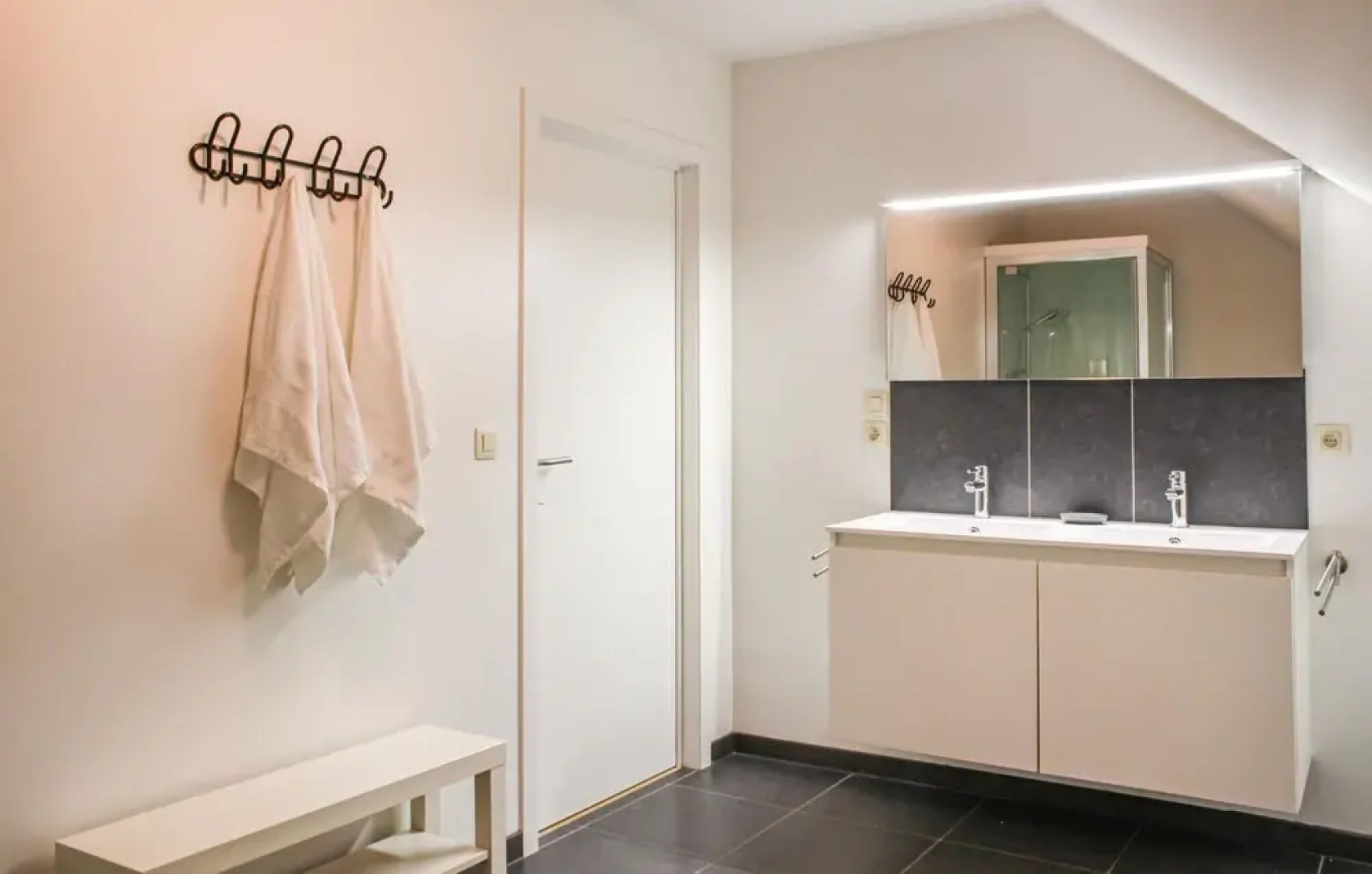 Amazing Home in Diksmuide With 5 Bedrooms and Wifi