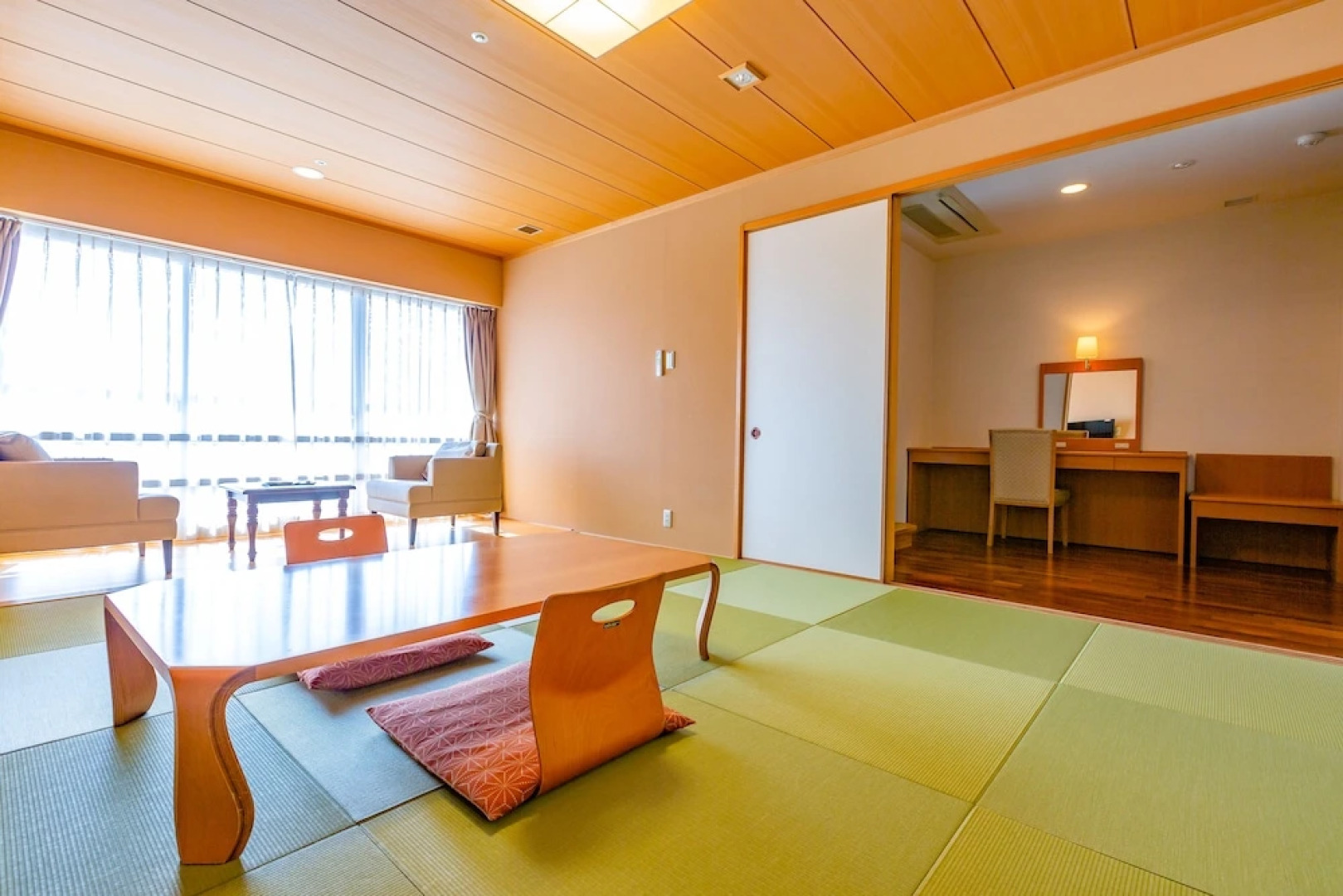 Ooedo Onsen Monogatari Minoh Kankō Hotel