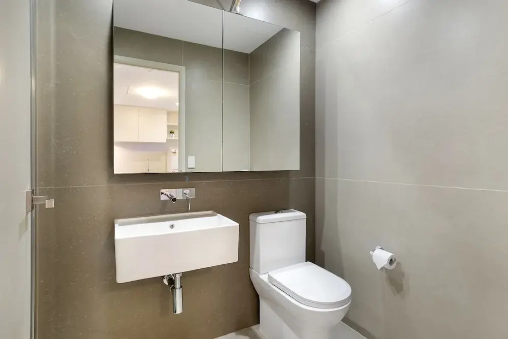 Collins Accommodation