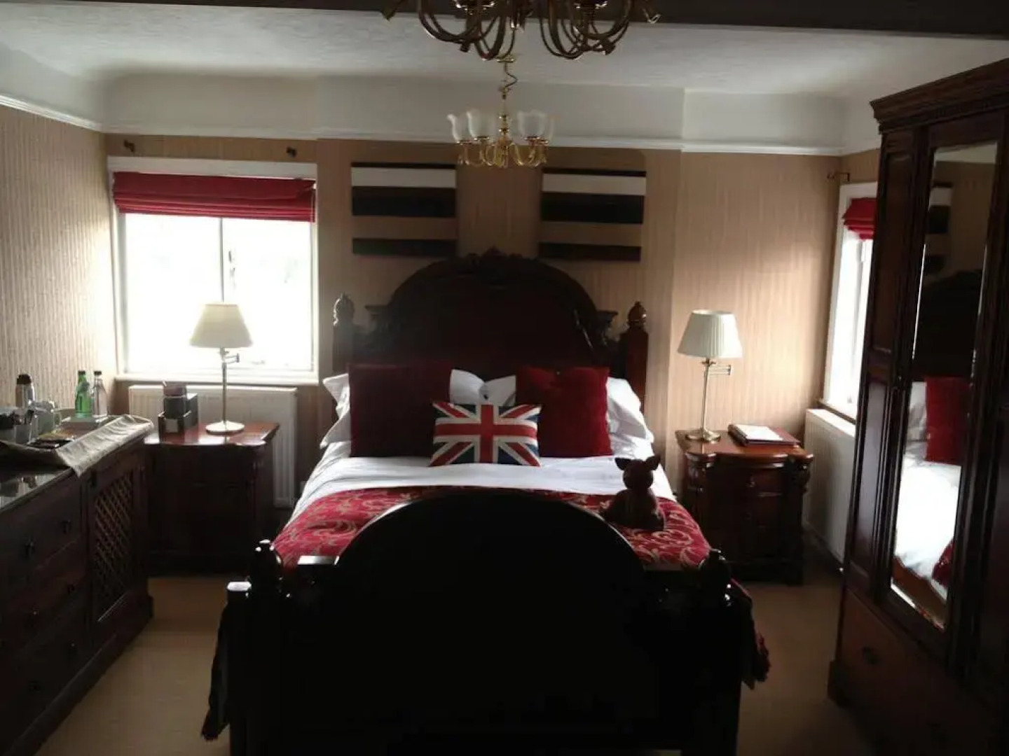 The Old Hall Country House