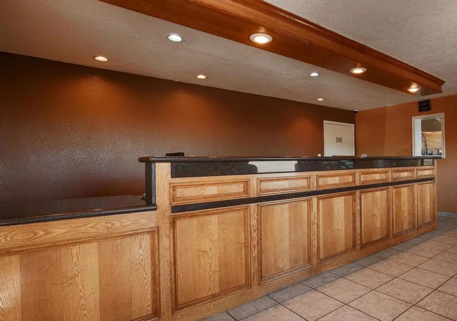 Best Western Inn by the Lake