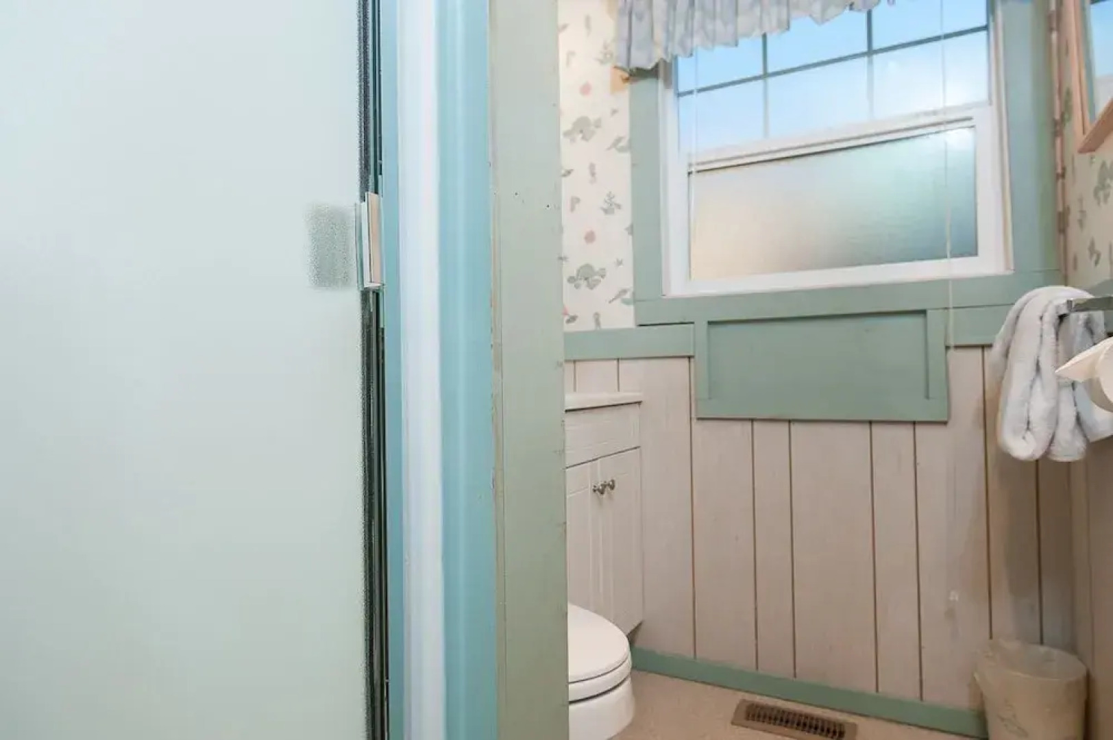 Three Bells 3 Br home by RedAwning