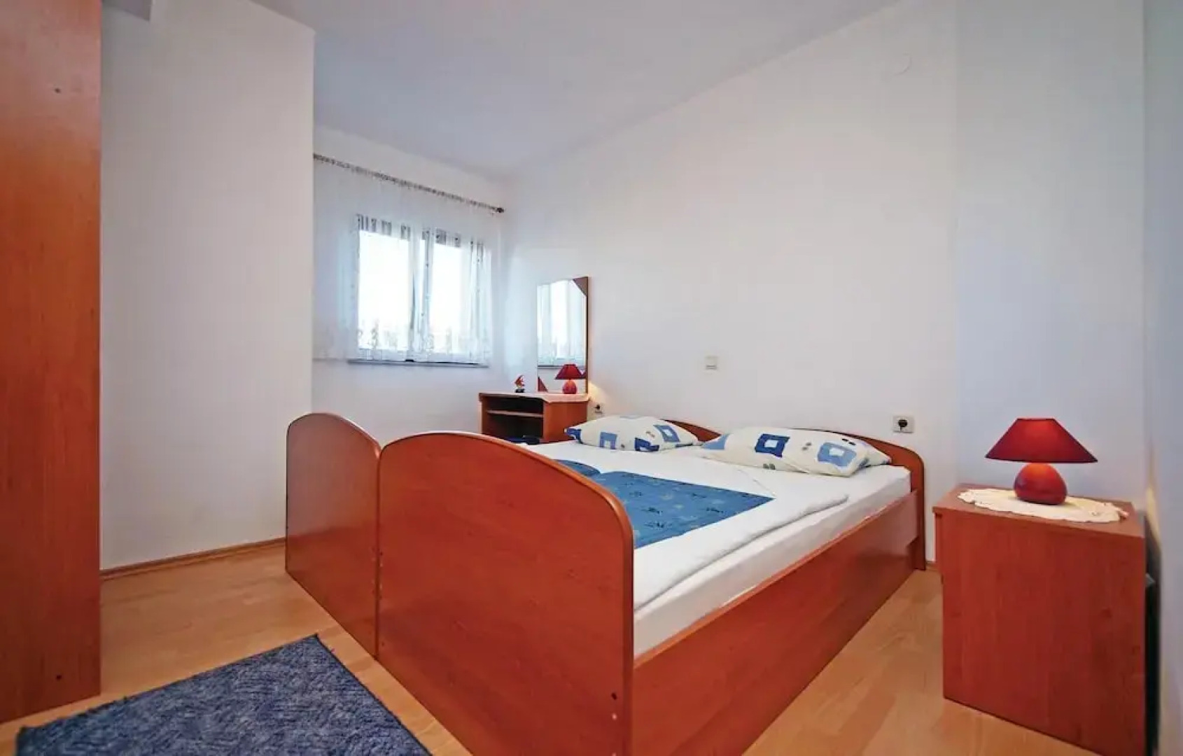 Beautiful Apartment in Jadrtovac With Wifi and 2 Bedrooms