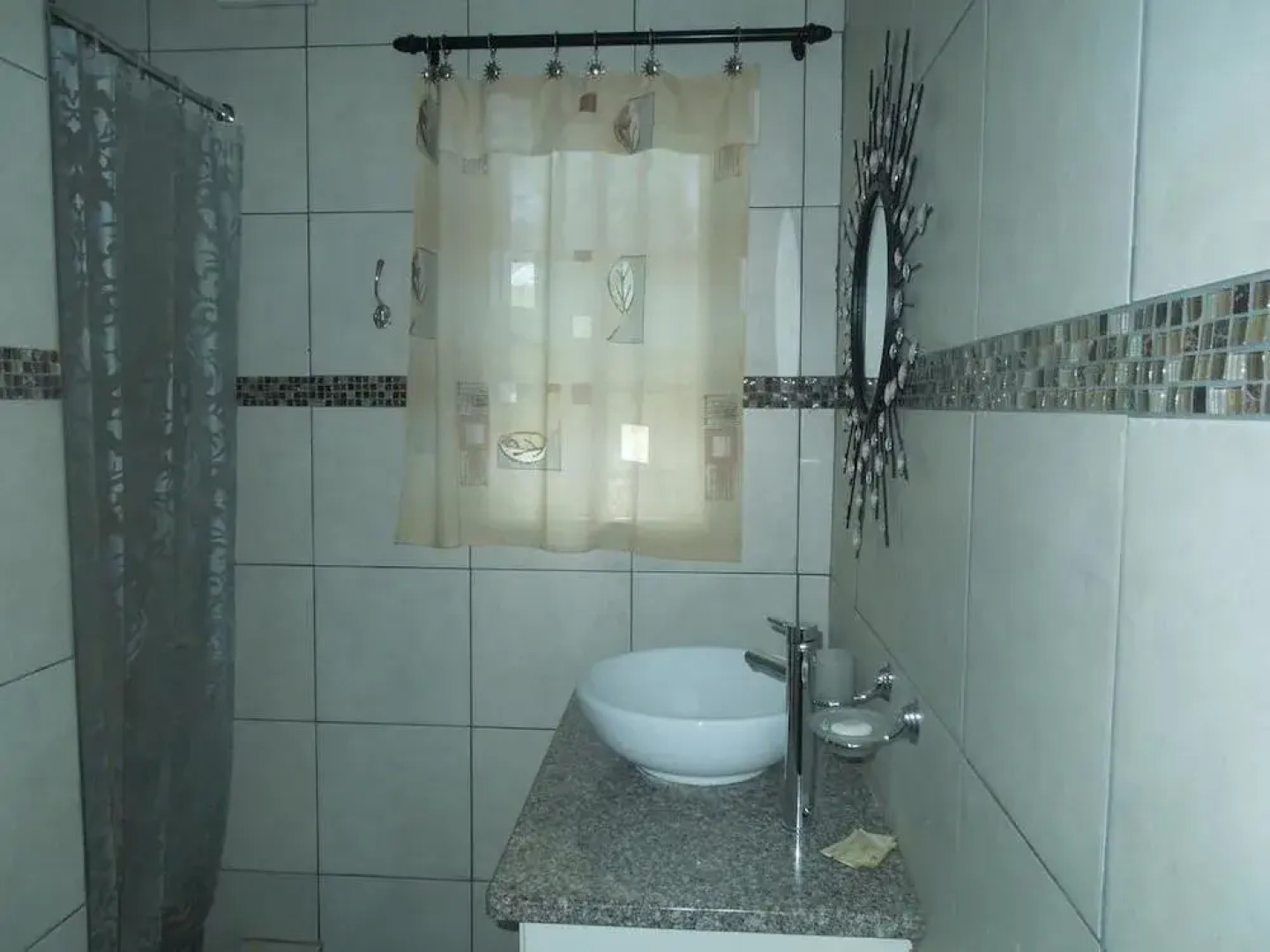 Lilac Lodge-Purple House