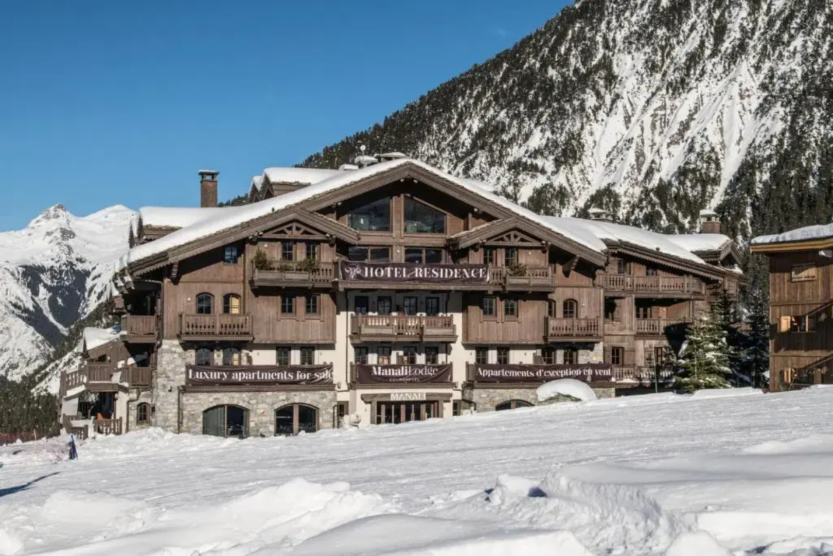 Manali Lodge  by Alpine Resorts