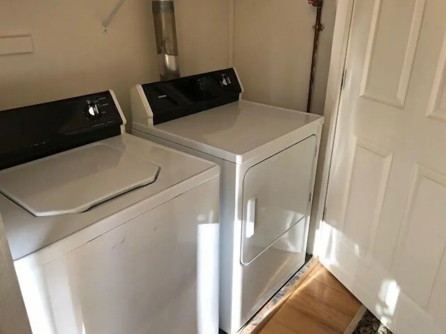 Twine Hill 4 Bedroom Private Hot Tub Home