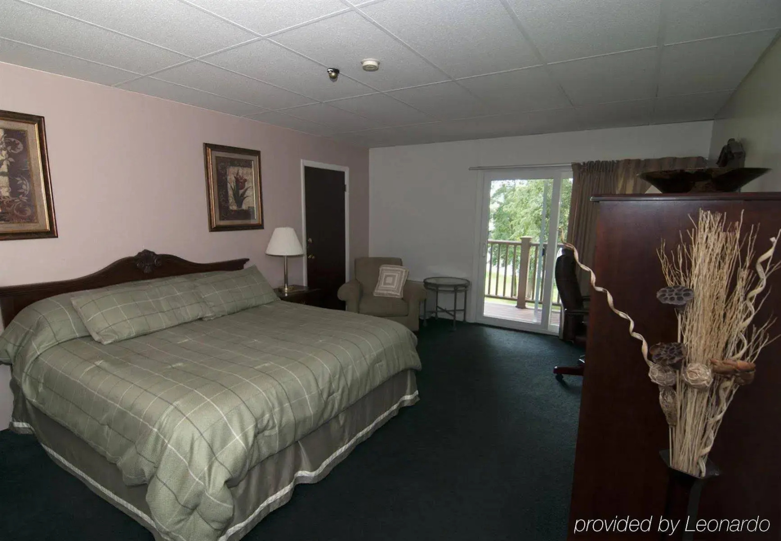 University Inn Academic Suites