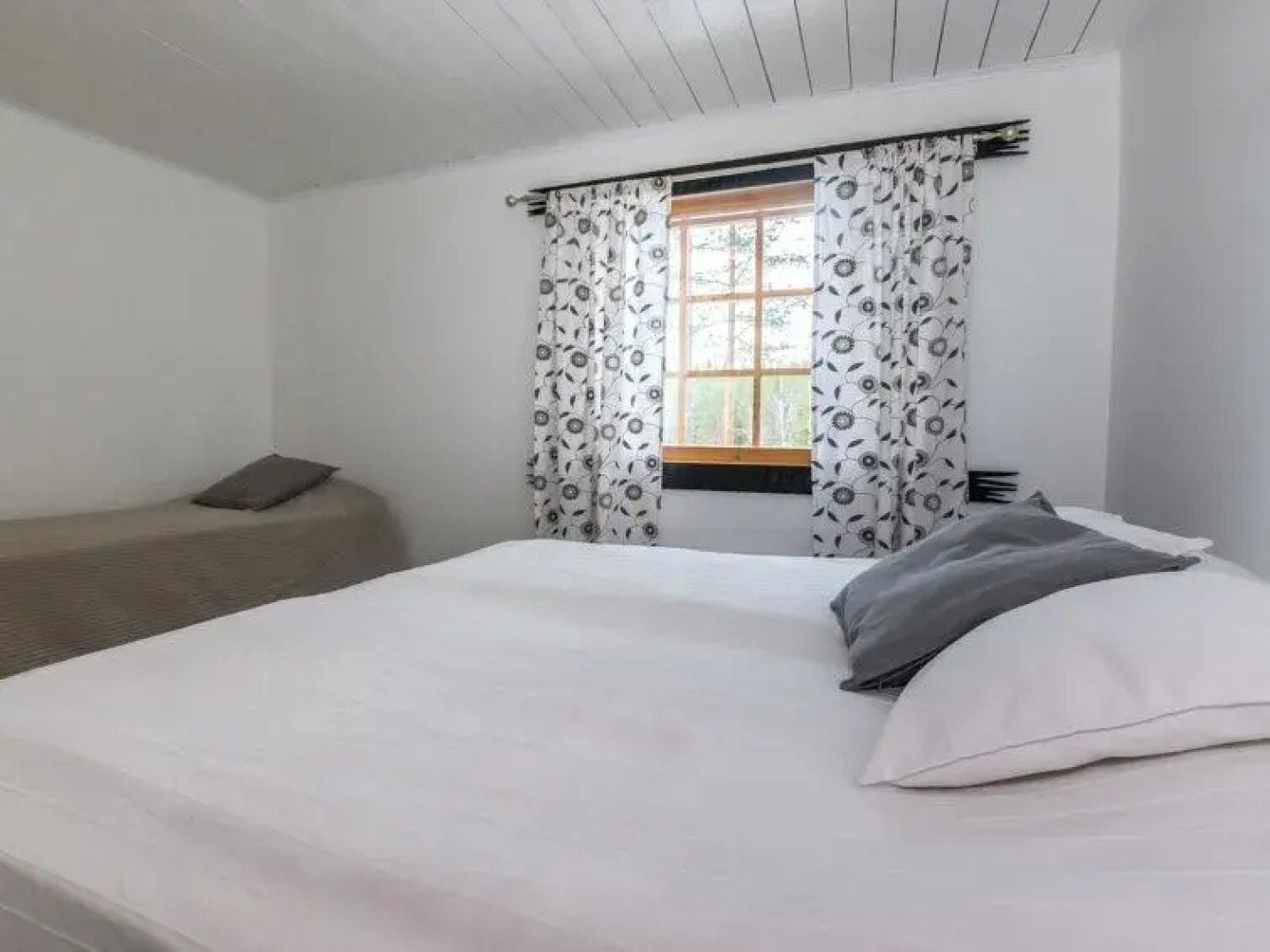 Juurakkopirtti Villa