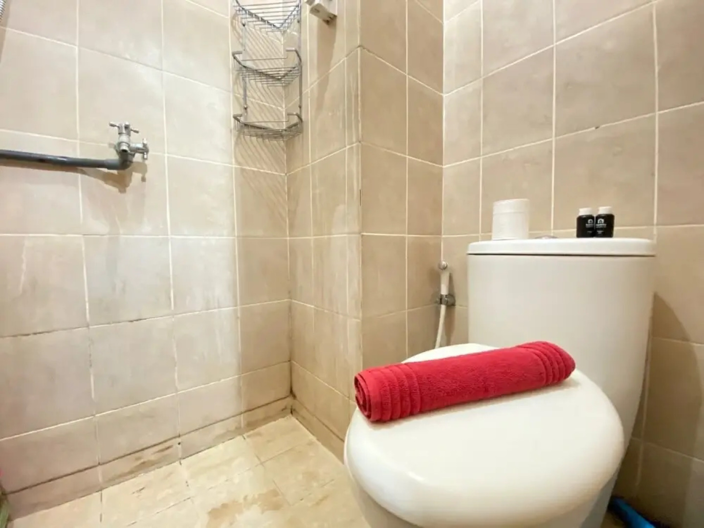 Cozy & Artistic Studio at Pinewood Jatinangor Apartment