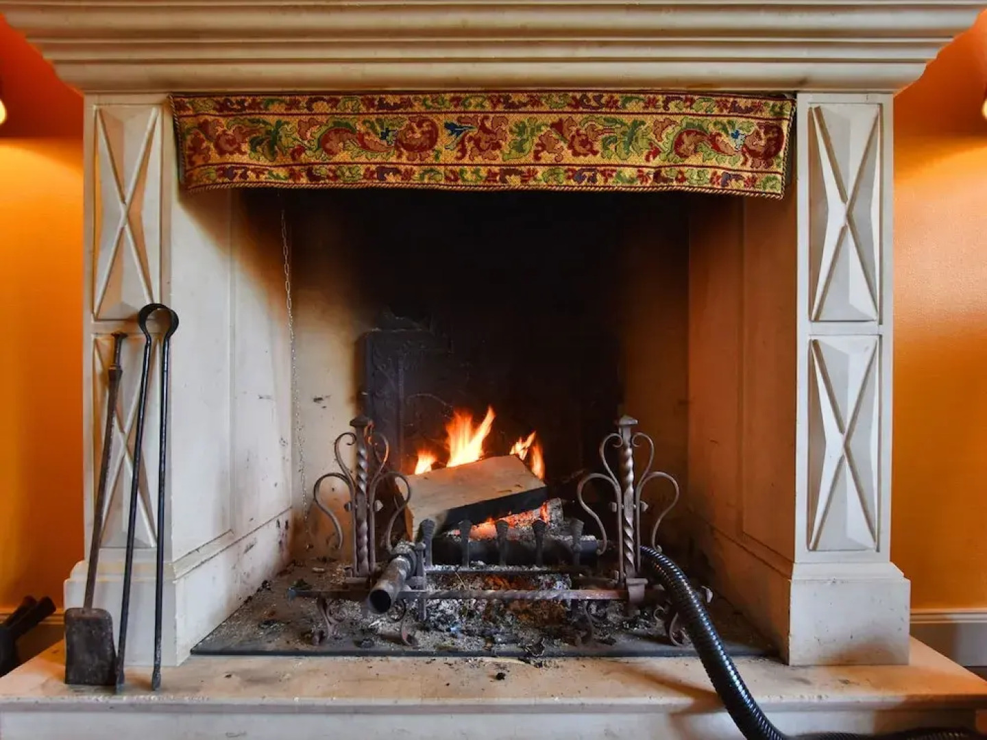 18th Century Character Home With Garden, in the Heart of a Historic Village