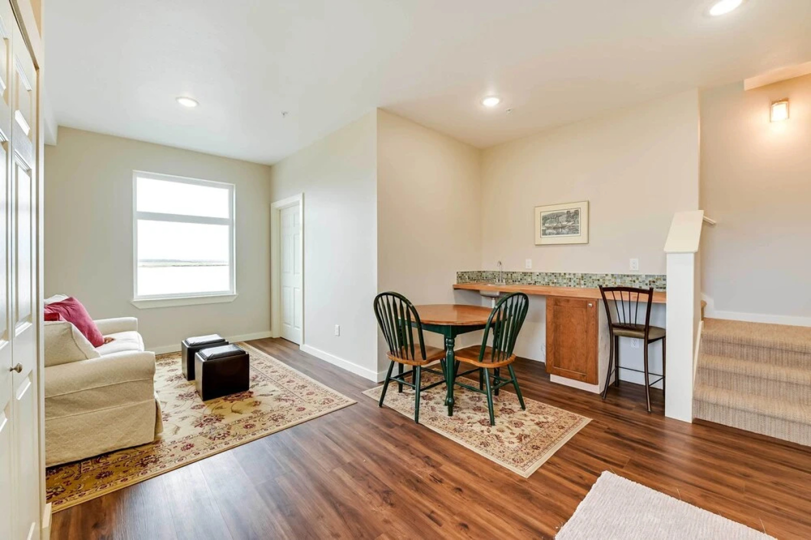 Waterfront Kenai Townhome < 1 Mi to Beach!