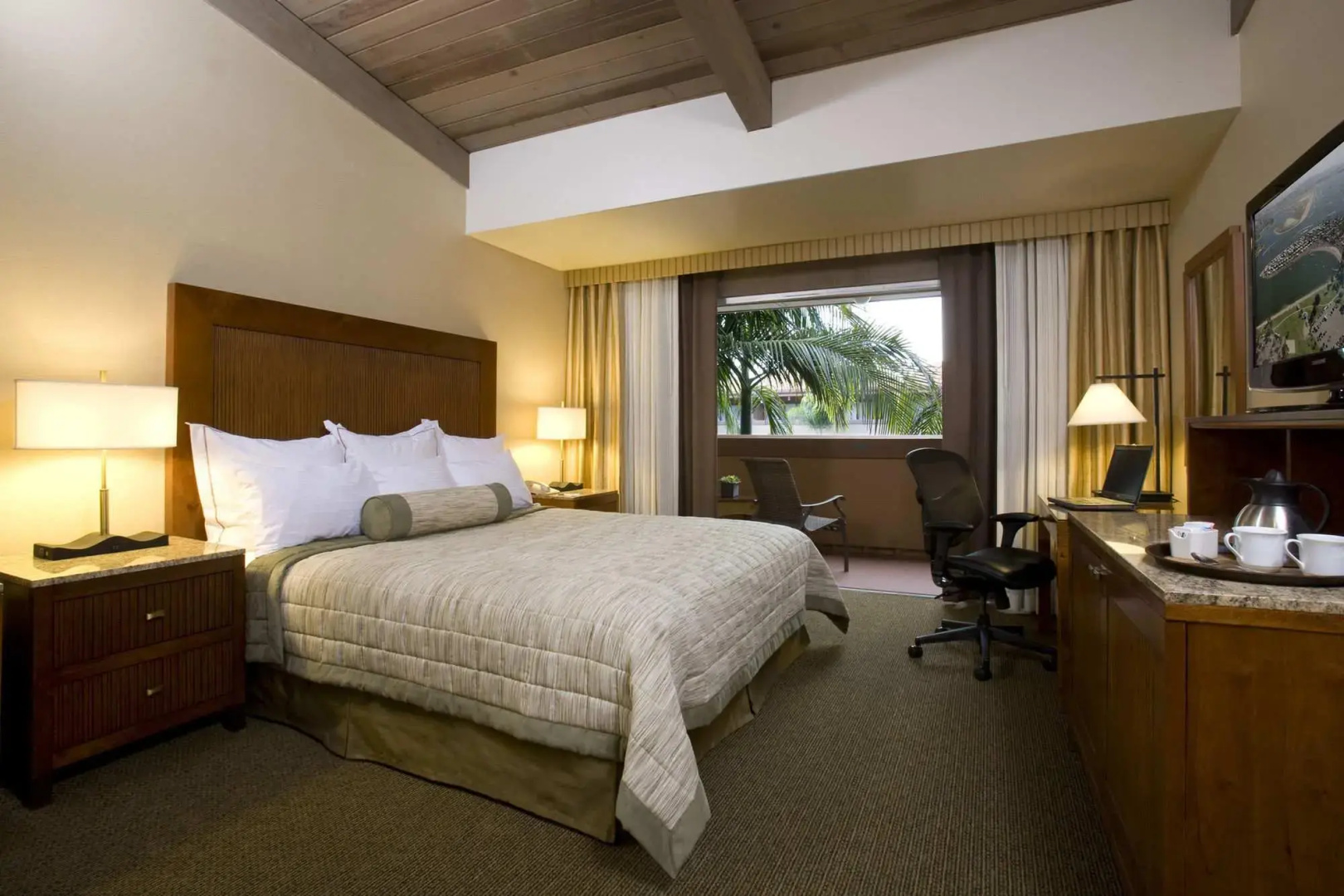 Handlery Hotel