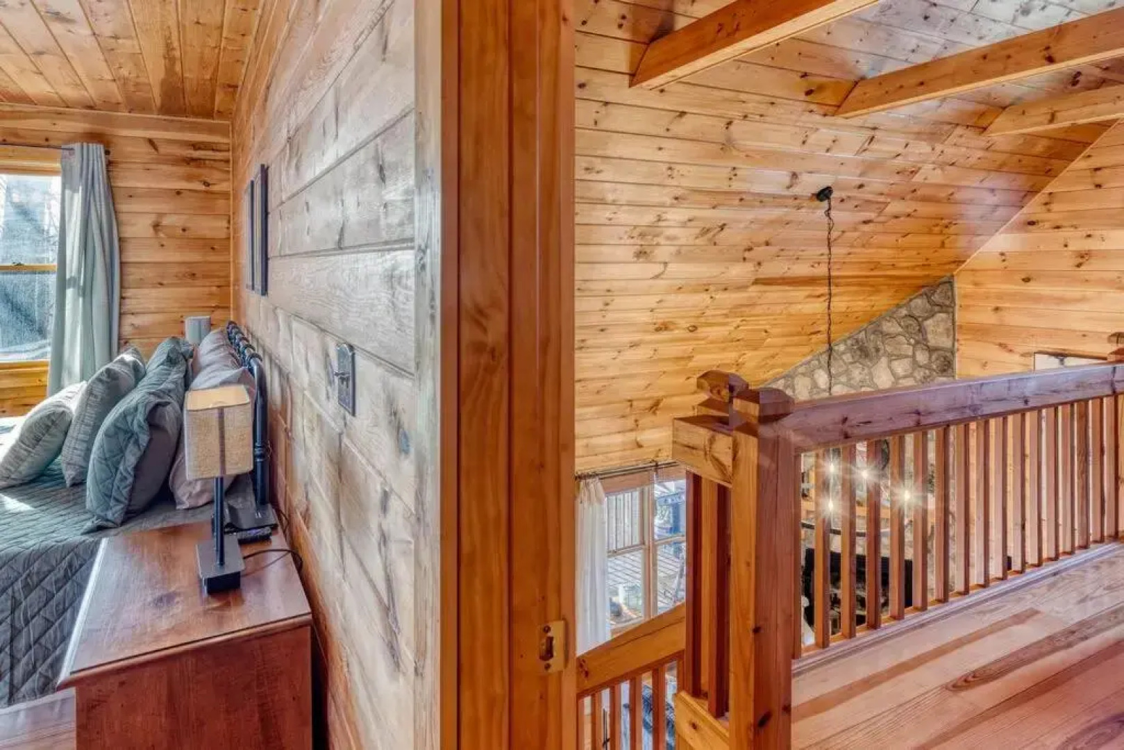 MTN Cabin Sleeps 10 - 5 Mins To Fishing & Camping