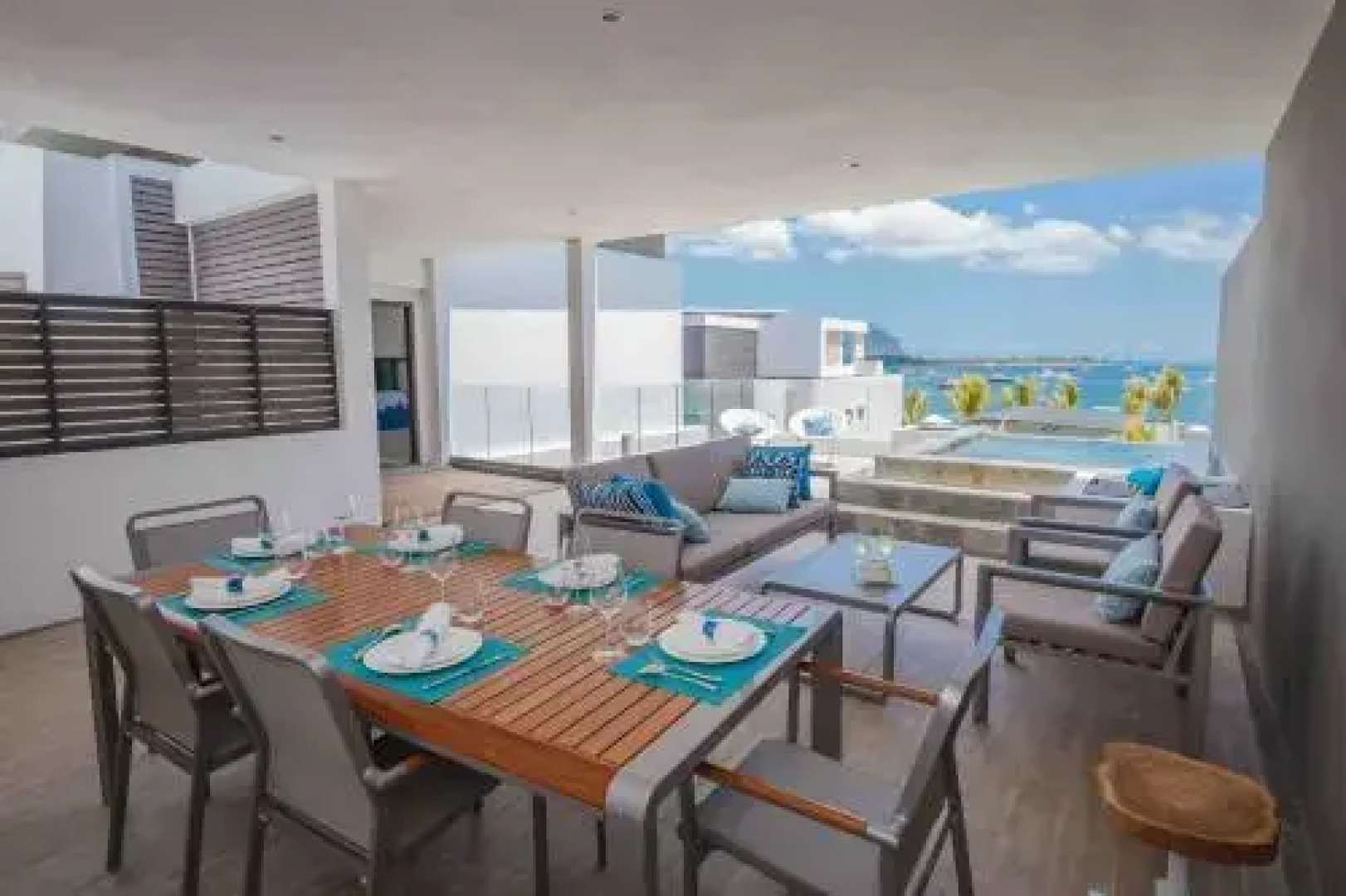 Latitude Luxury Apartment