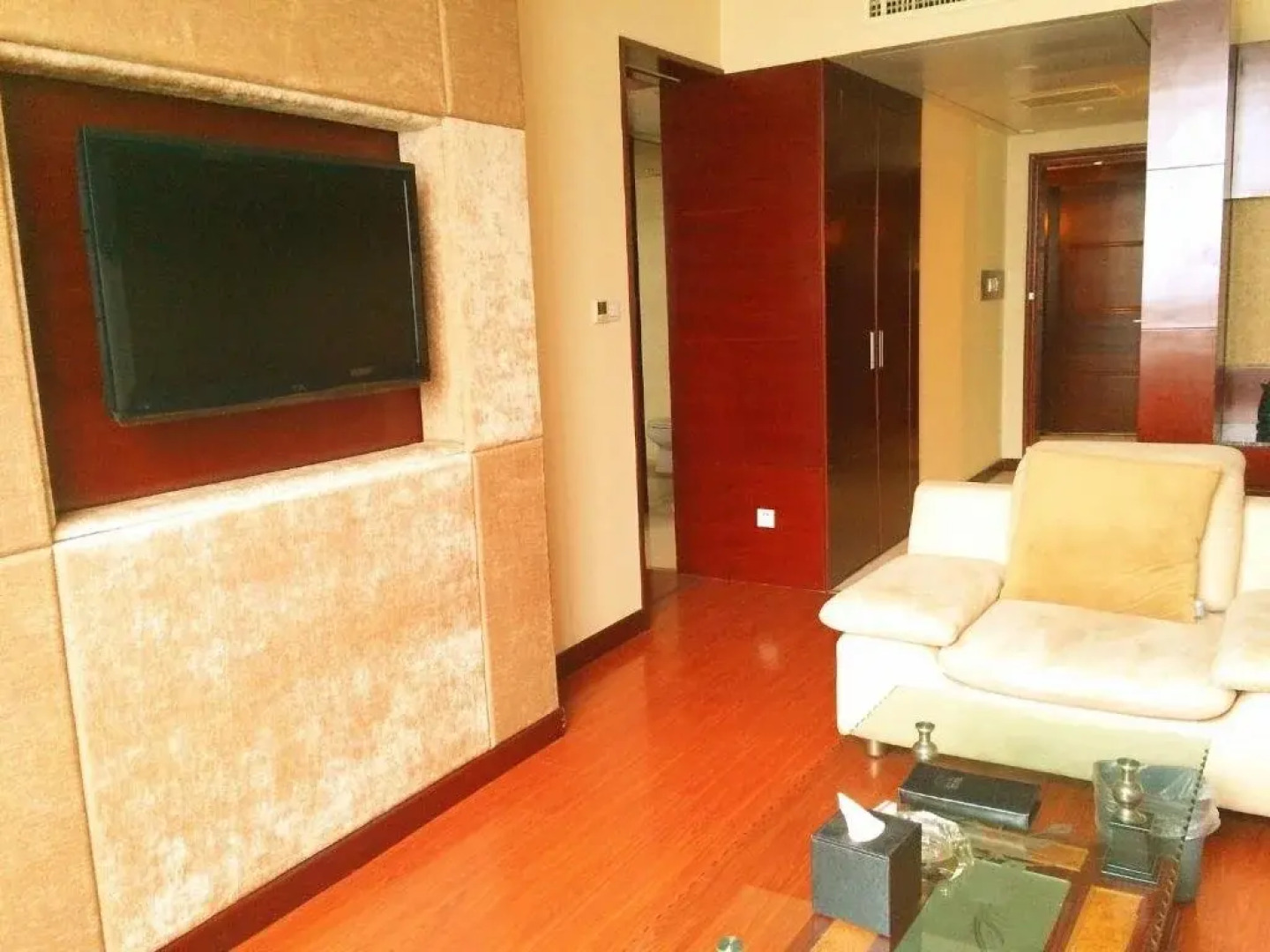 Xinfeng Holiday Hotel