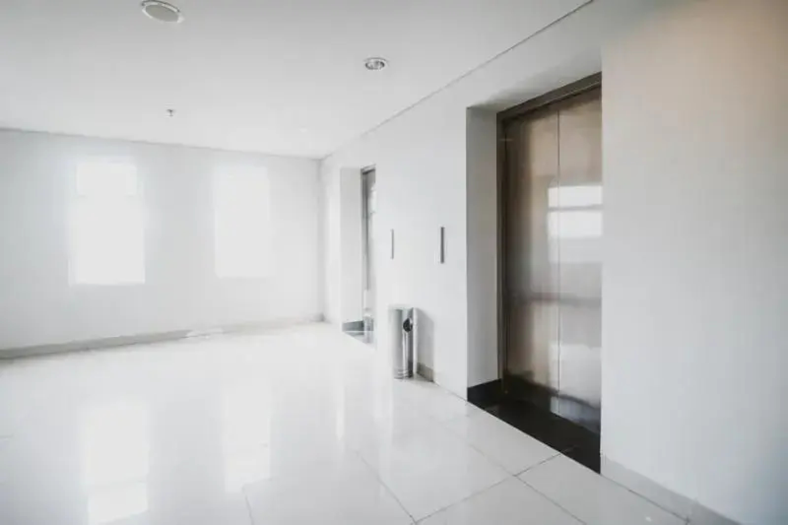 RedDoorz Apartment near Summarecon Mall Serpong