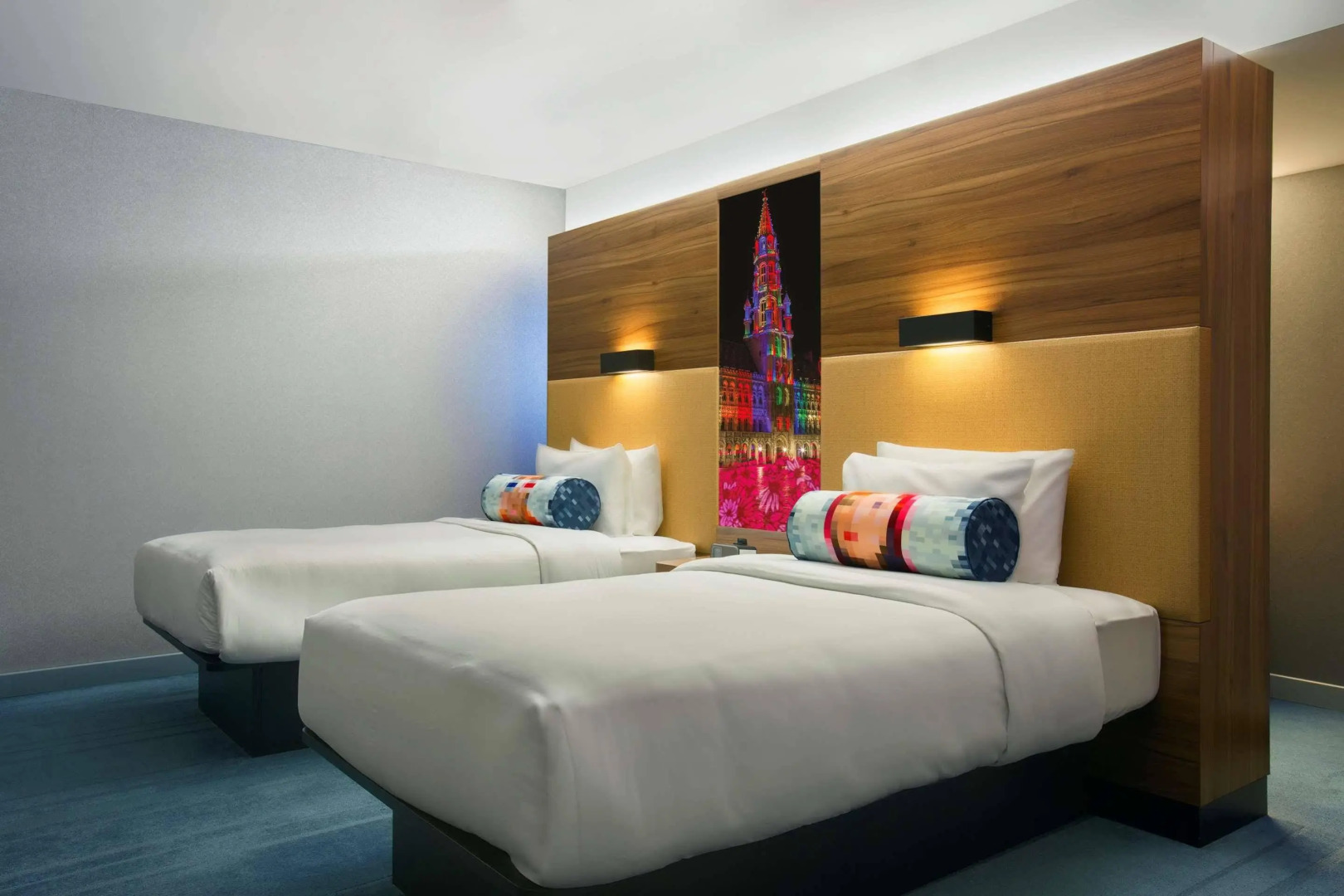 Отель Aloft Brussels Schuman