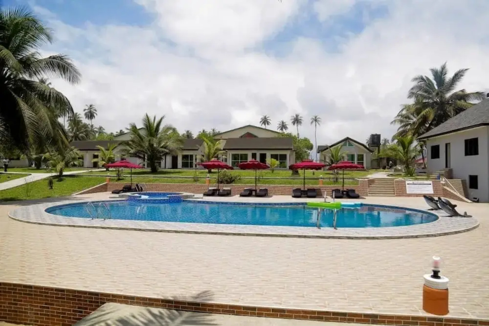 Tenack Beach Resort & Hotel