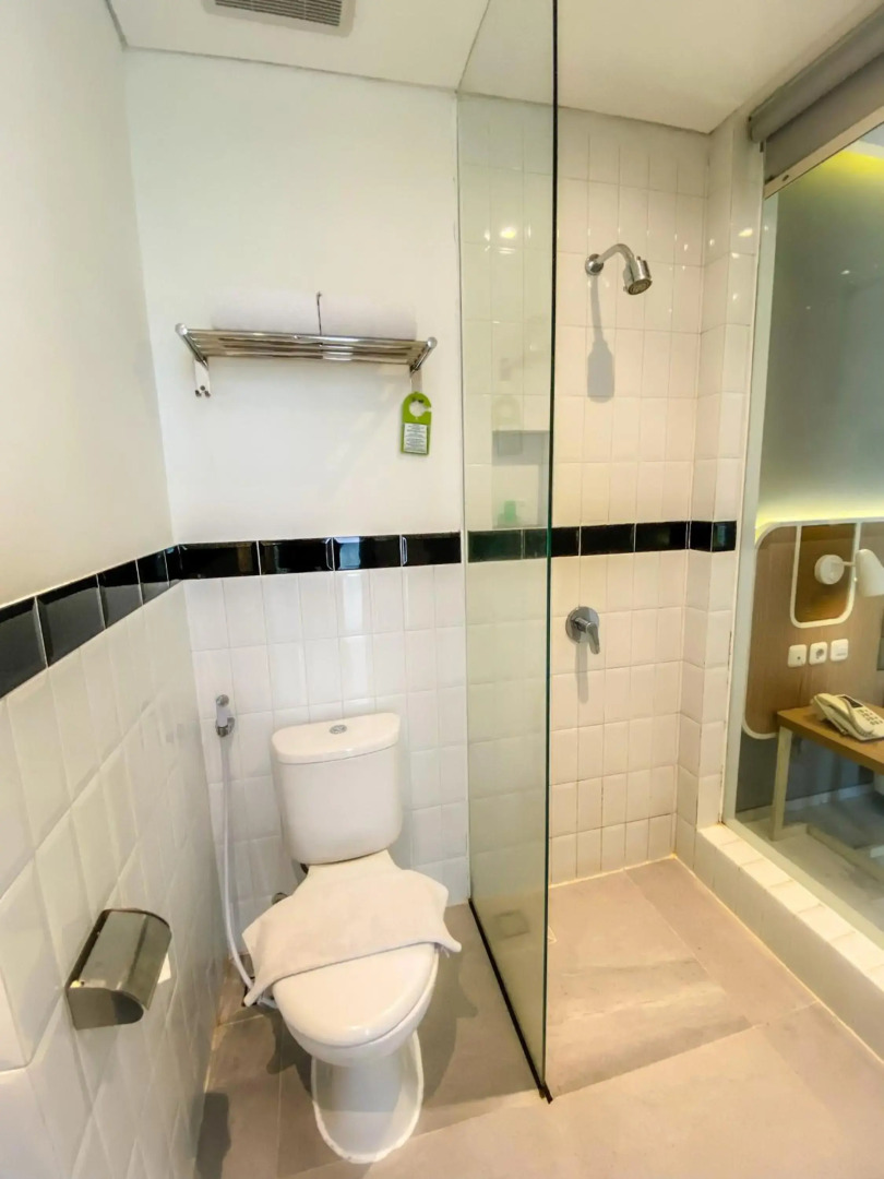 Facade Hotel by Azana