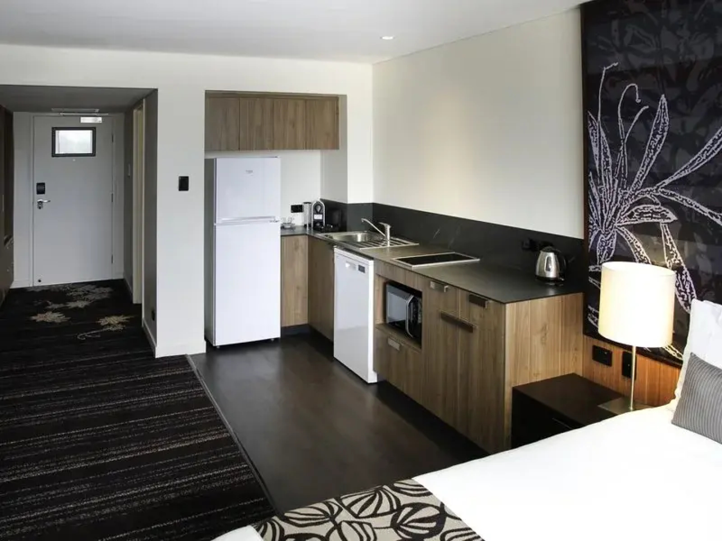 Mercure Gladstone
