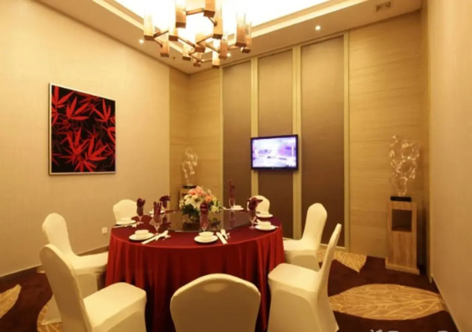 Guangzhou Pearl River International Hotel （Yijing Lu Metro Station）