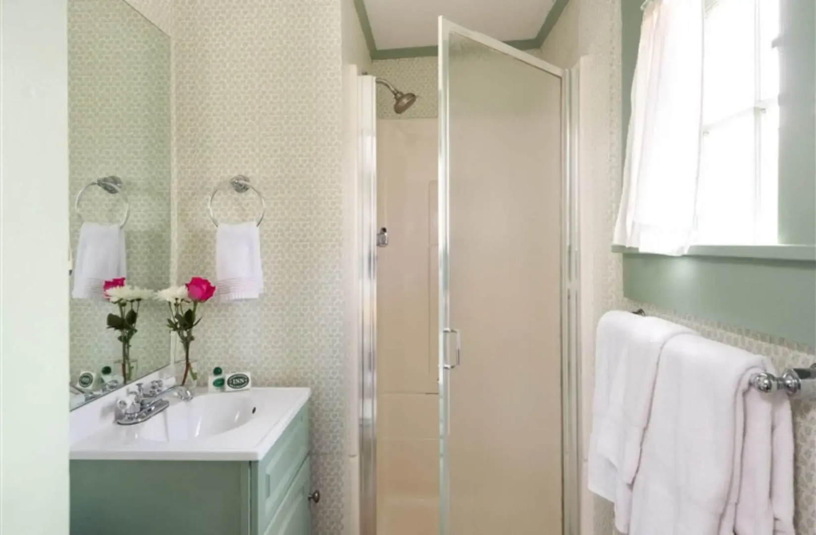Waldo Emerson Inn