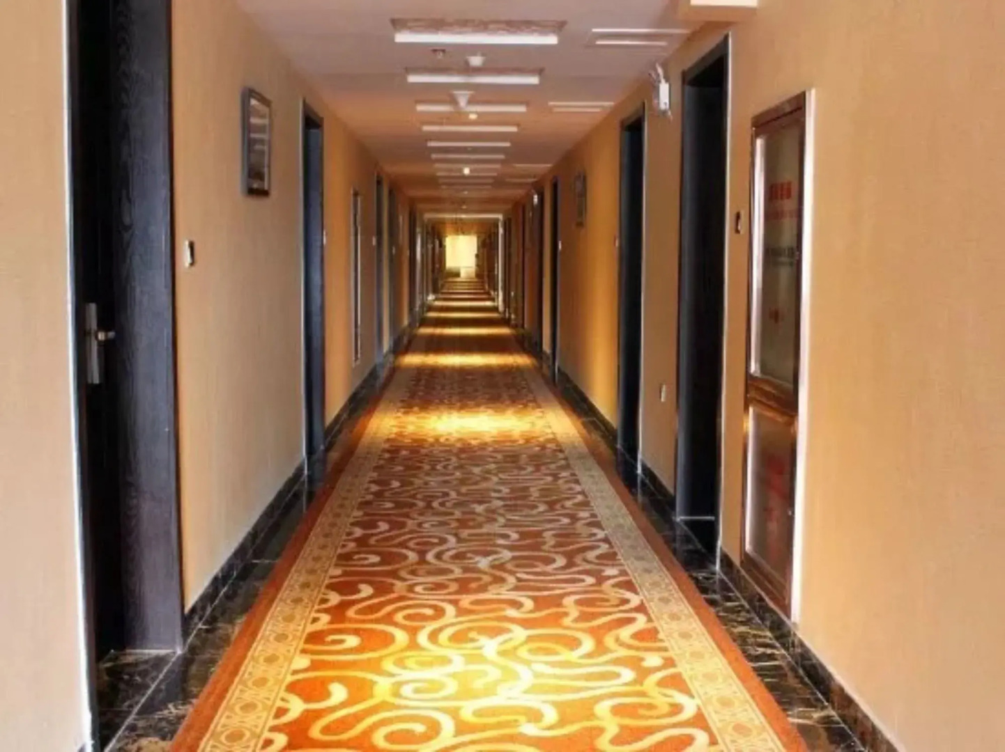 GreenTree Inn North WeiHai Station North International Bathing Beach Hotel