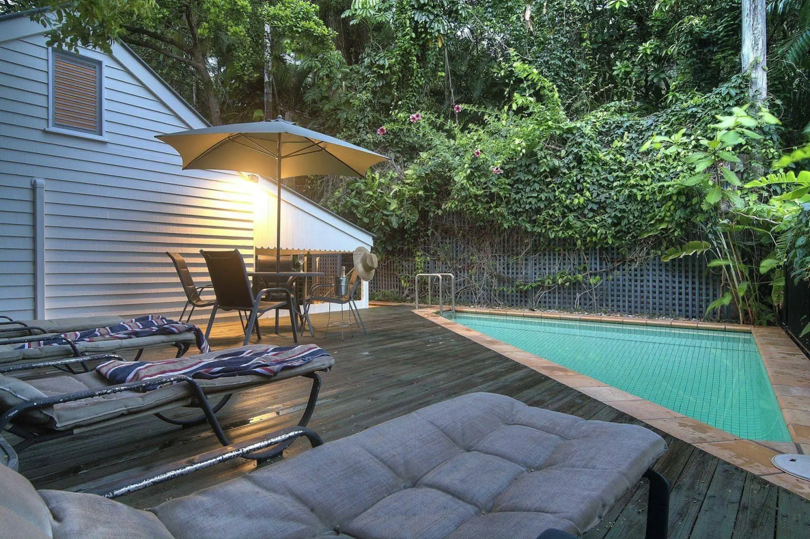 Port Douglas Cottage and Lodge
