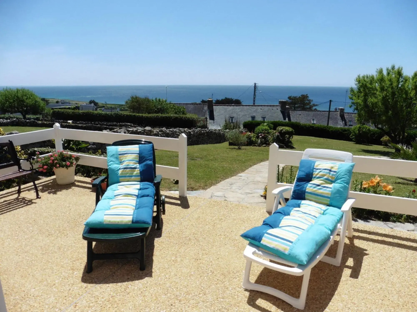 Holiday Home in Plouhinec With Sea Views