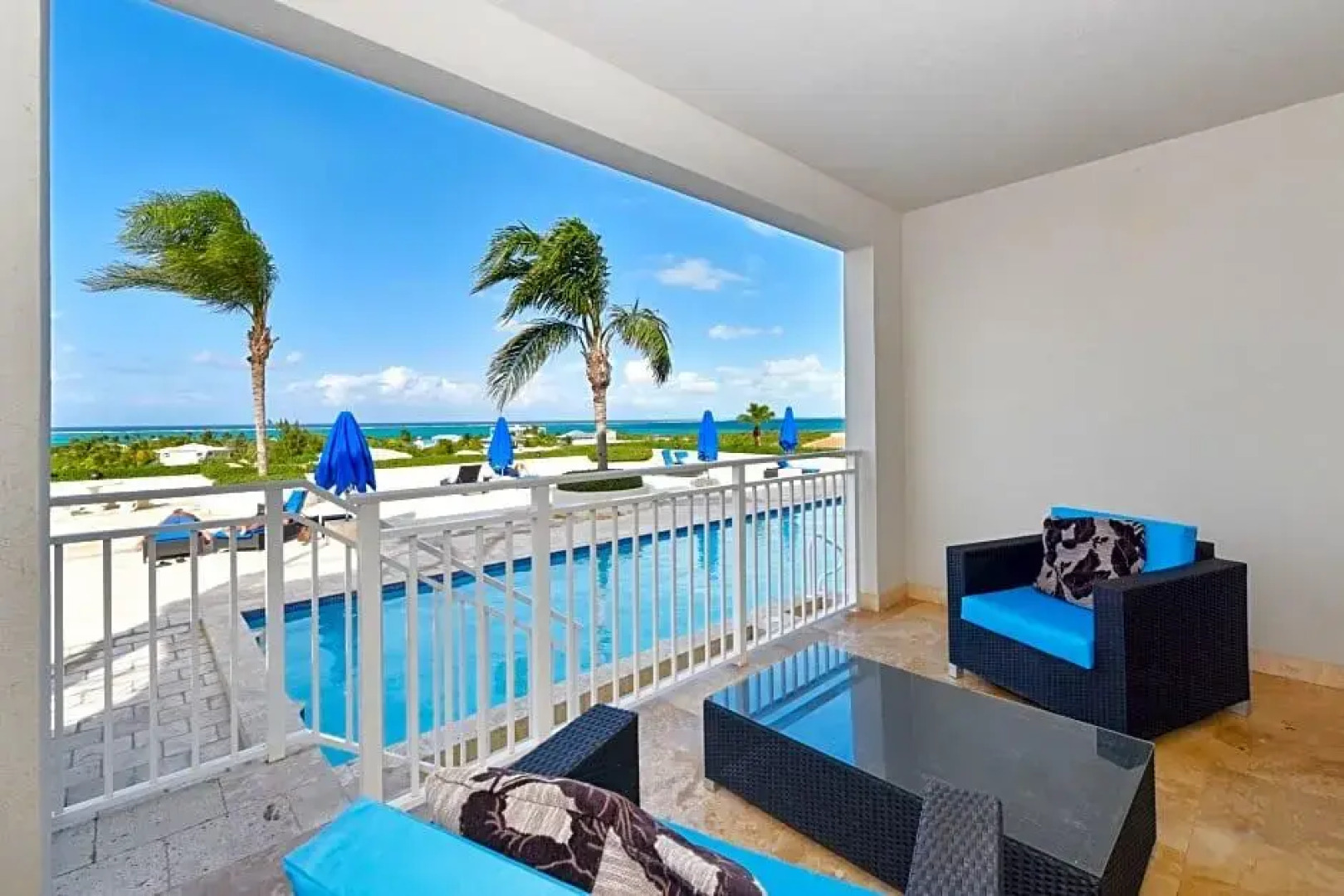 La Vista Azul Resort