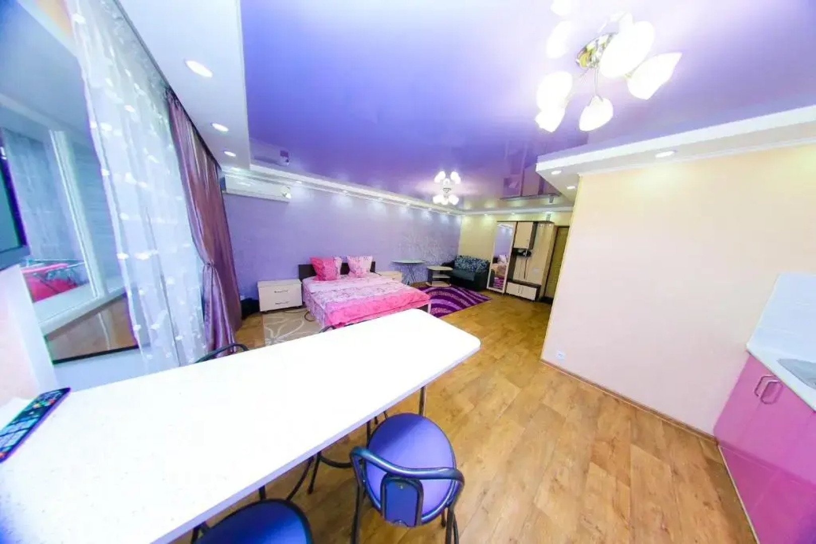 ApartLux on Slavskogo 26 View River