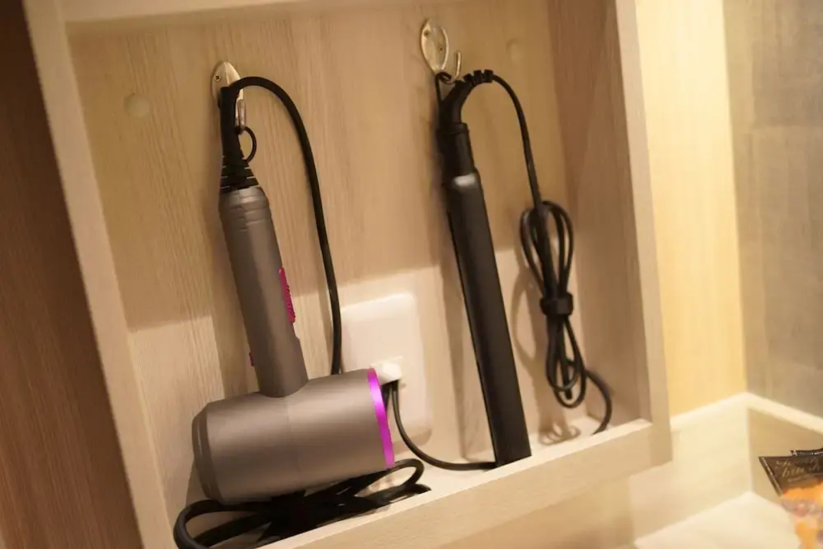 Hotel Tiger & Dragon (Adult Only)