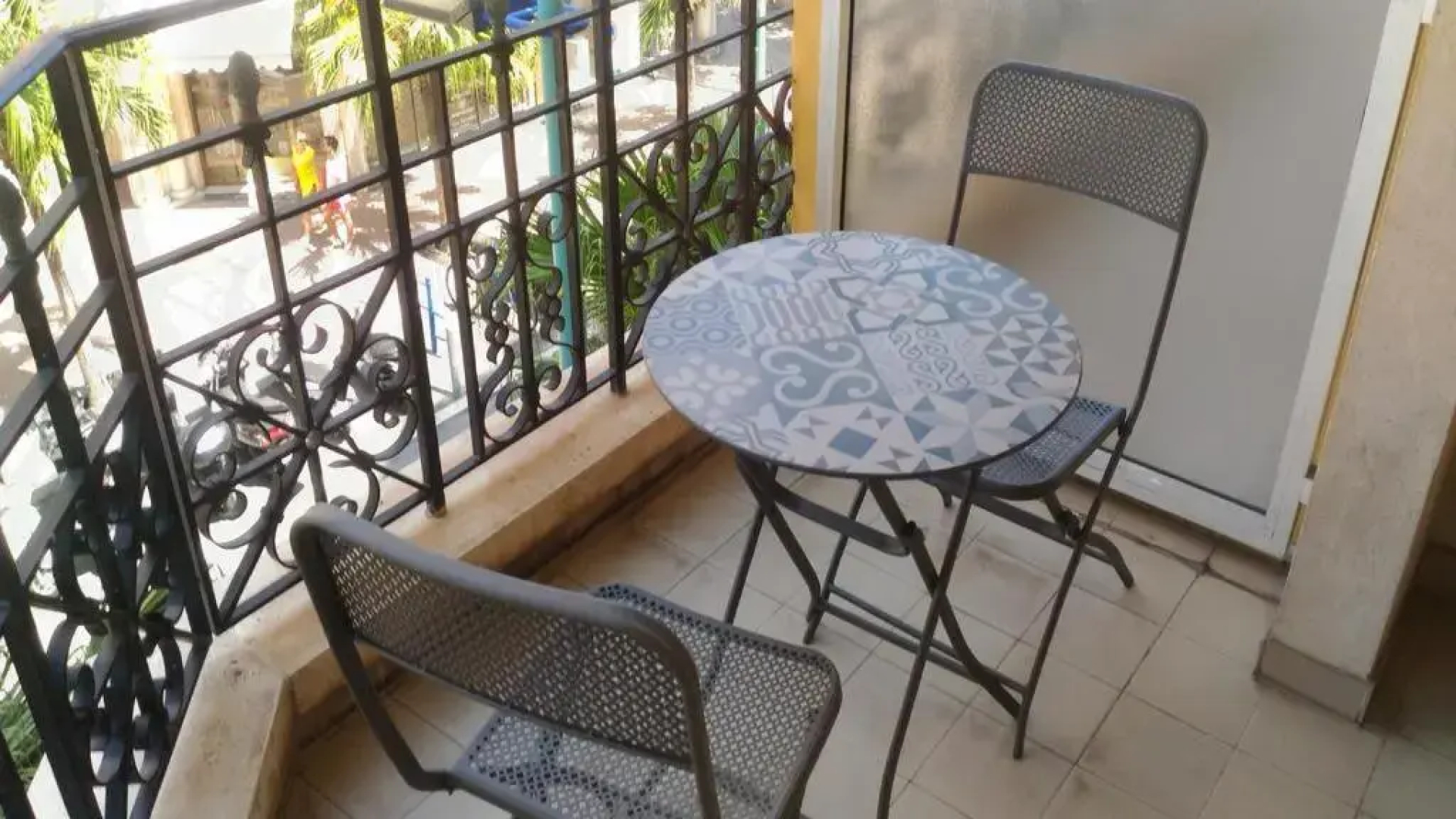 Le Victoria, 2p moderne, les pieds dans l'eau, Parking, Piscine