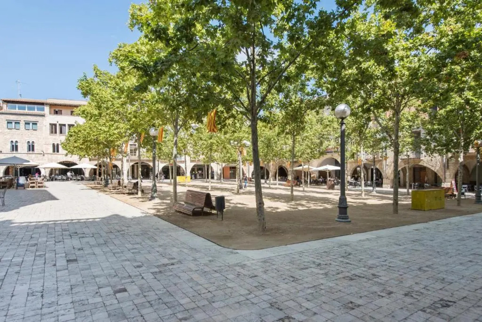 Lovely and bright apartment in the heart of Banyoles