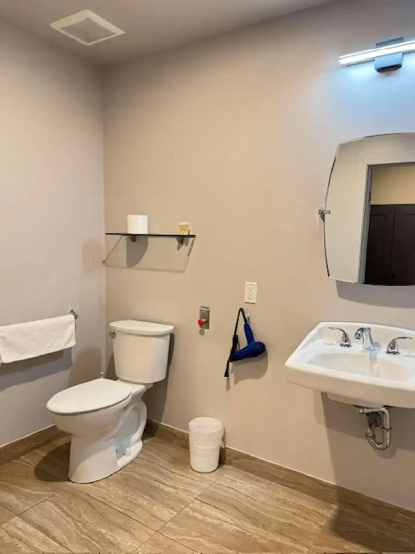 Big Bird Inn Wawa, SureStay Collection by Best Western