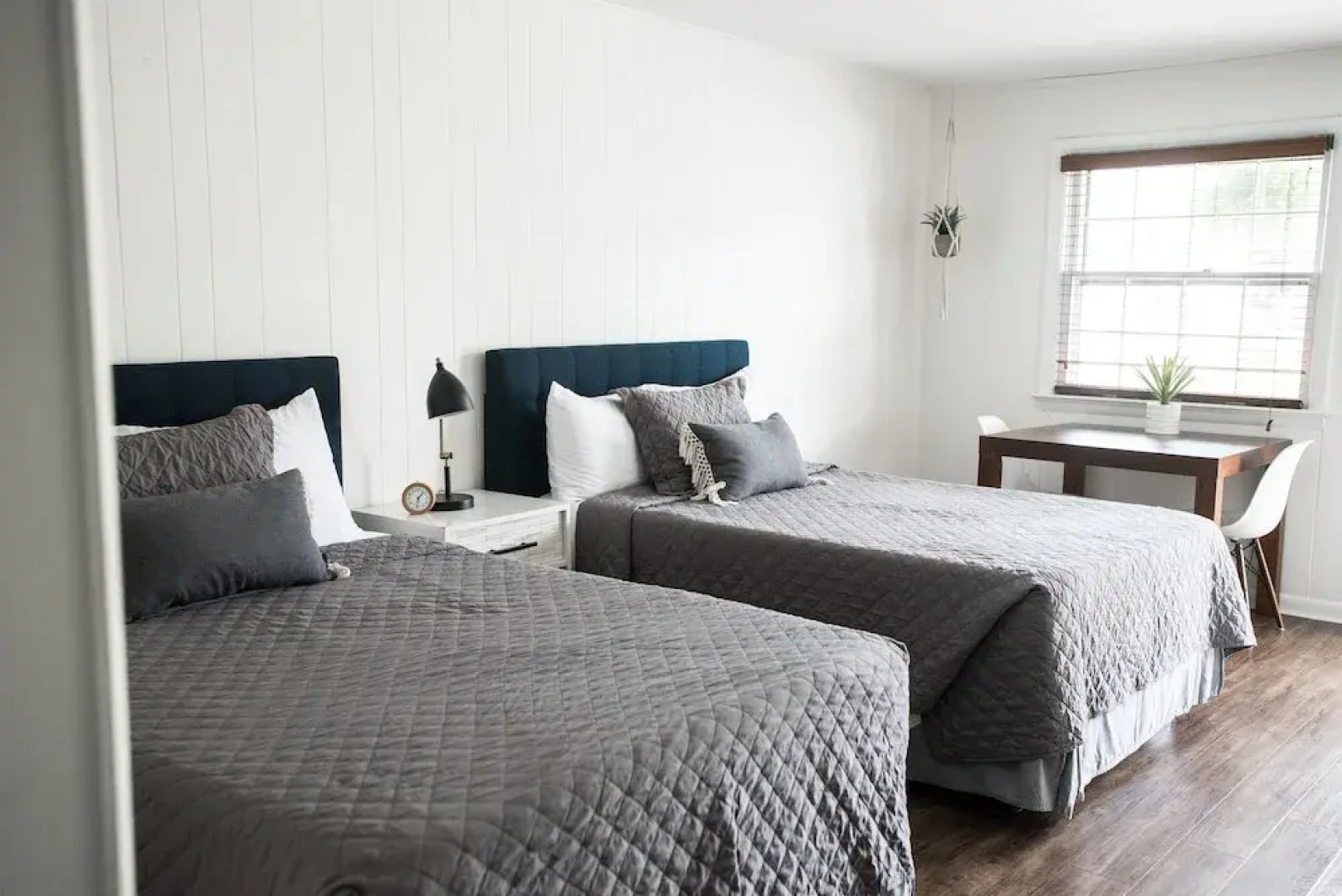 Carriage House Motor Inn