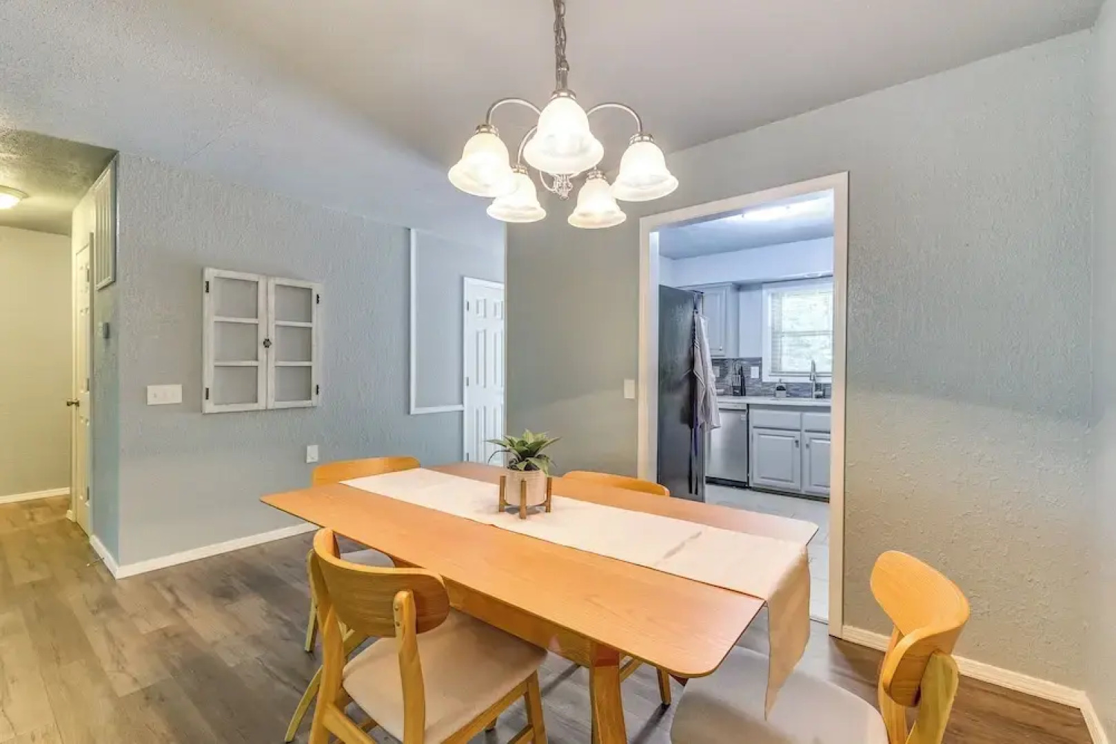 Serene Bella Vista Getaway Near Trails!